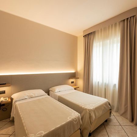 Hotel La Rotonda Cepagatti エクステリア 写真