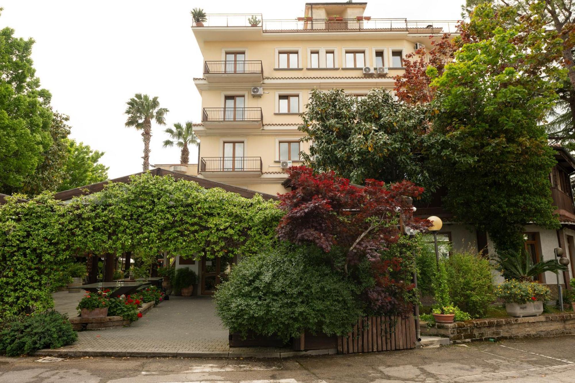 Hotel La Rotonda Cepagatti エクステリア 写真