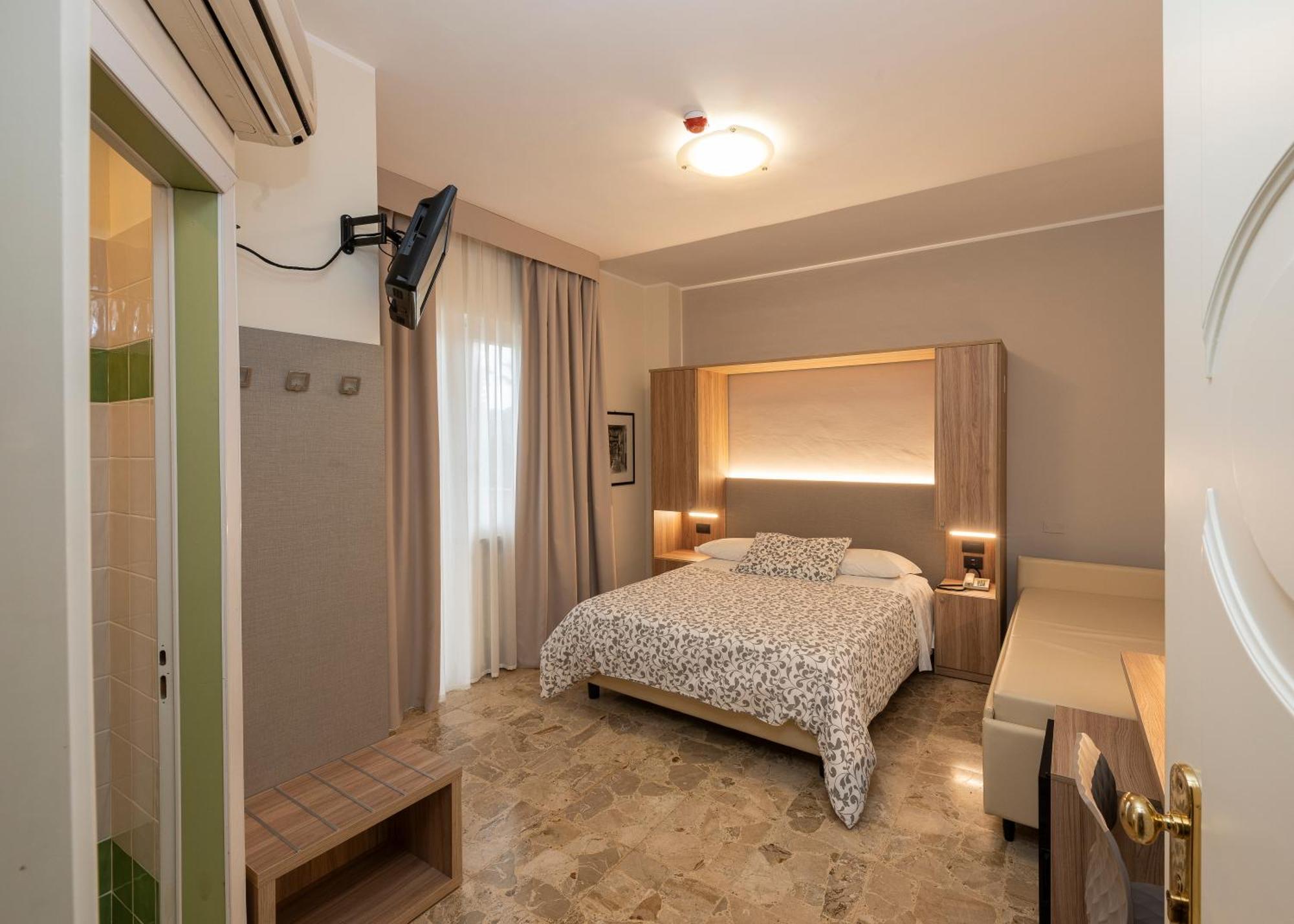 Hotel La Rotonda Cepagatti エクステリア 写真