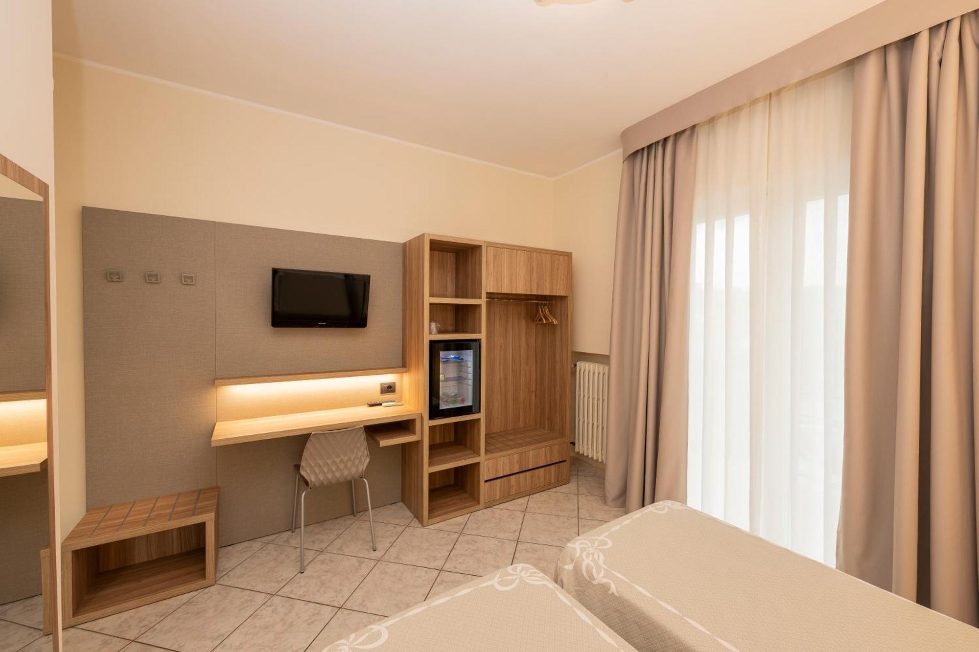 Hotel La Rotonda Cepagatti エクステリア 写真