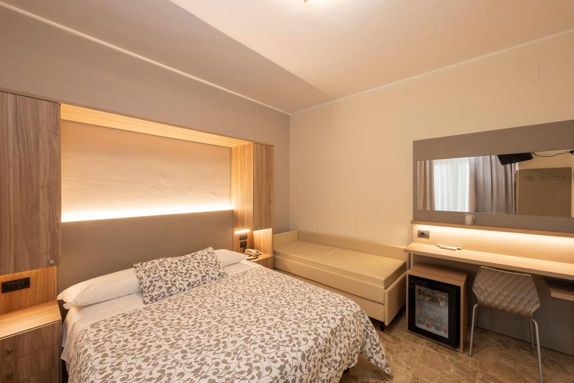 Hotel La Rotonda Cepagatti エクステリア 写真