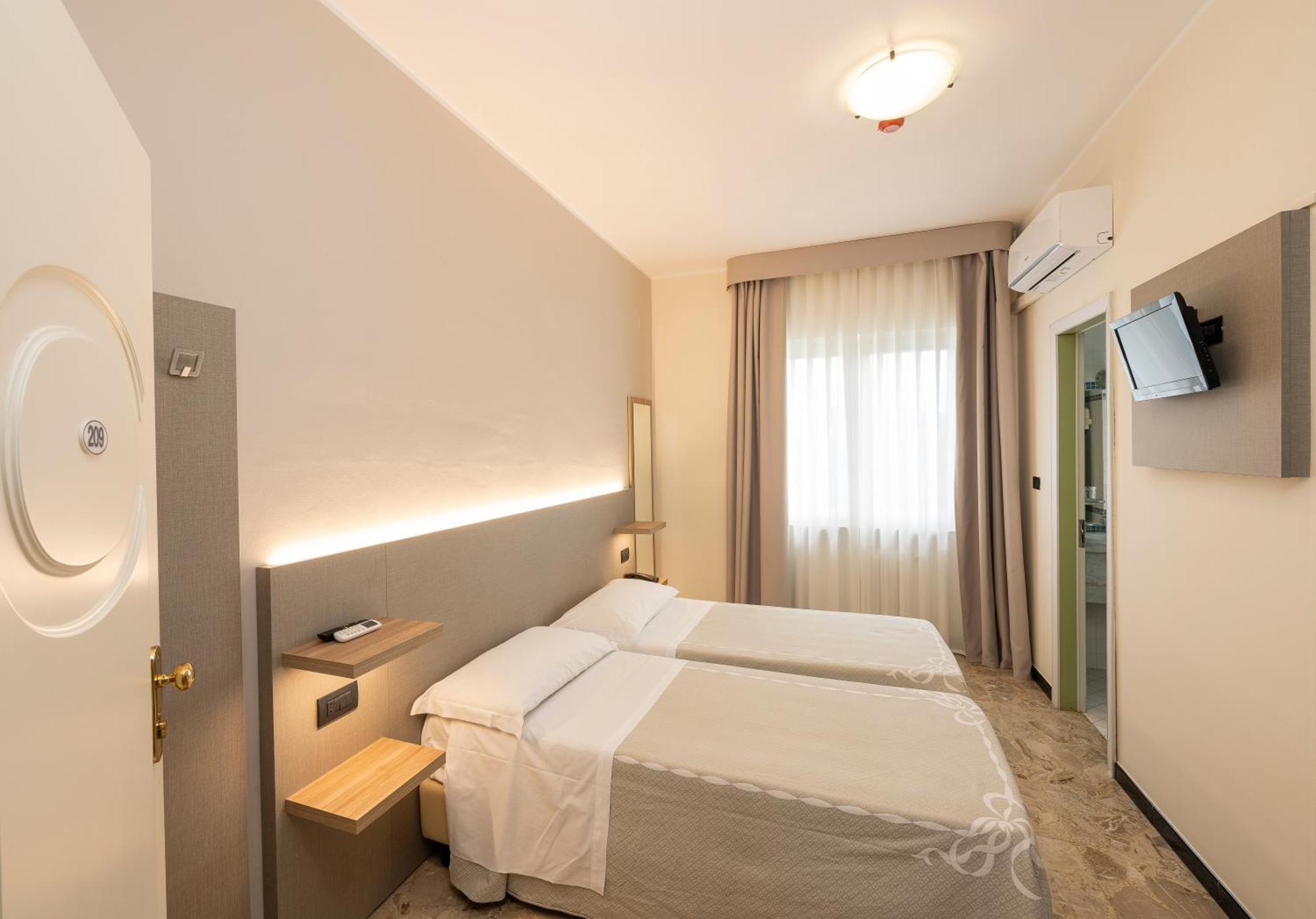 Hotel La Rotonda Cepagatti エクステリア 写真
