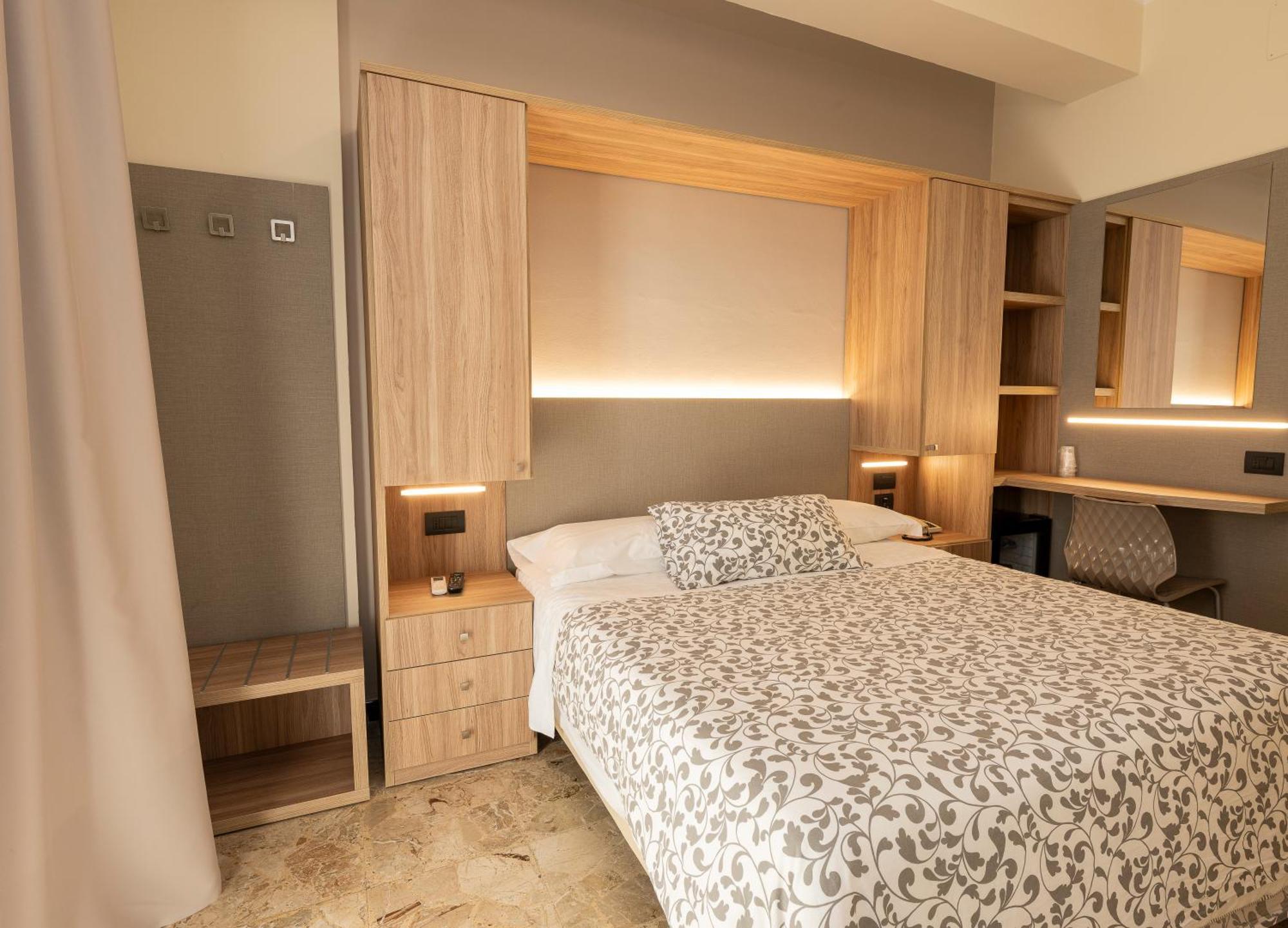 Hotel La Rotonda Cepagatti エクステリア 写真